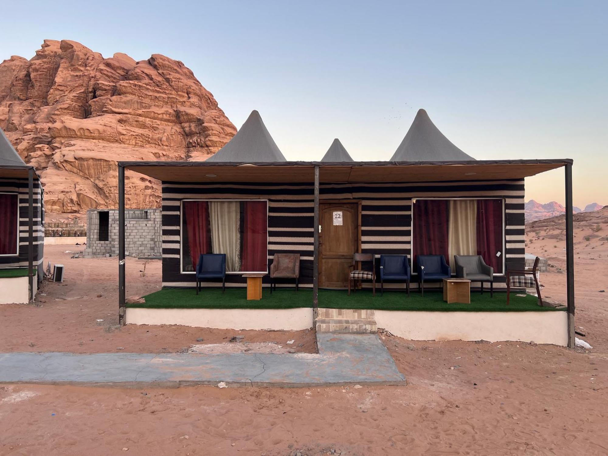 Magic Mountain Camp Lejlighed Wadi Rum Eksteriør billede
