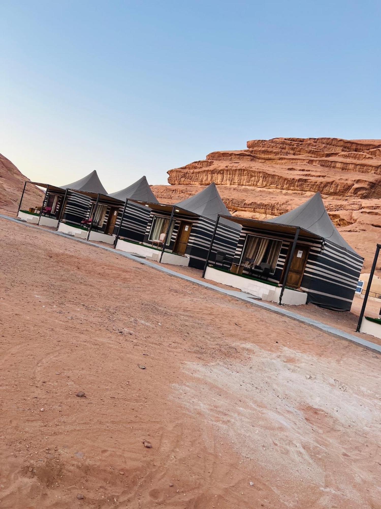 Magic Mountain Camp Lejlighed Wadi Rum Eksteriør billede