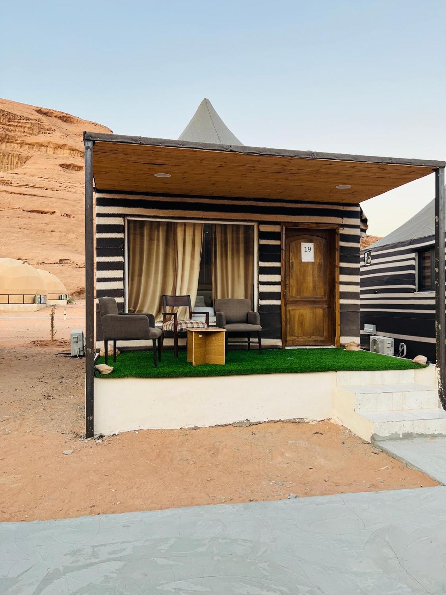 Magic Mountain Camp Lejlighed Wadi Rum Eksteriør billede